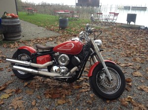 Yamaha XVS 1100 Drag Star (V-Star) modified with "Blue Collar Bobbers" bobber kit